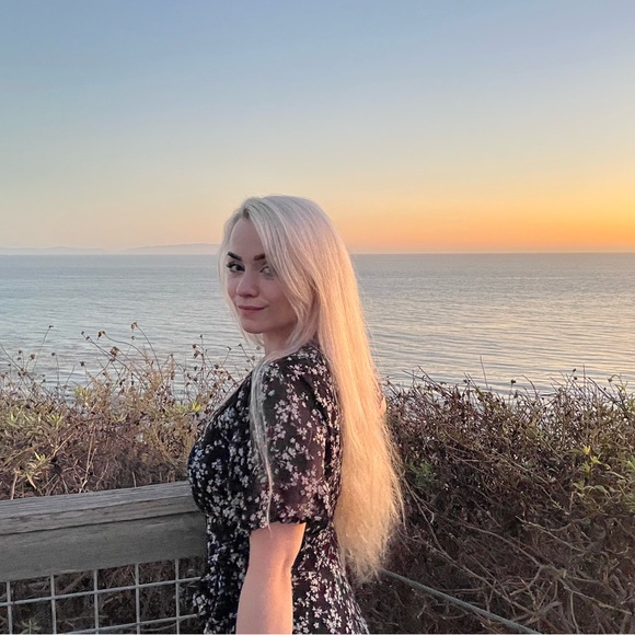 Meet your Posher, Christy - Picture 5 of 16